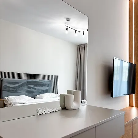 Airport Nest Private Parking, Ac And Smart Tv * Kaloşvar