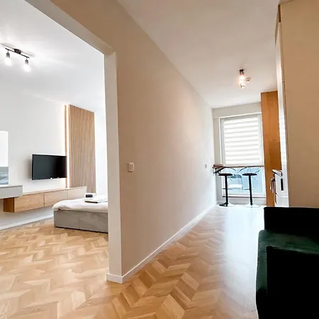 Daire Airport Nest Private Parking, Ac And Smart Tv