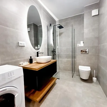 Airport Nest Private Parking, Ac And Smart Tv דירה קלוז'-נאפוקה