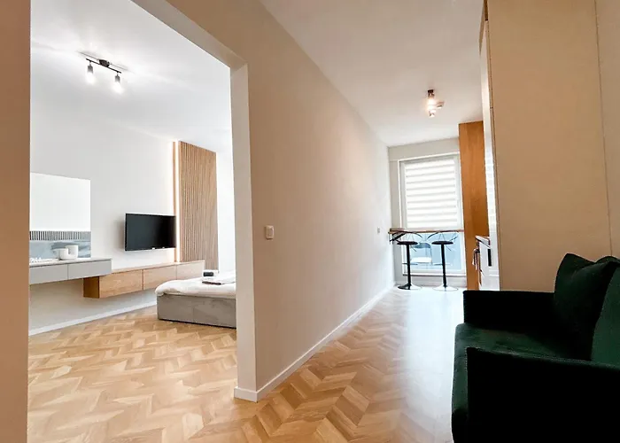 Apartament Airport Nest Private Parking, Ac And Smart Tv